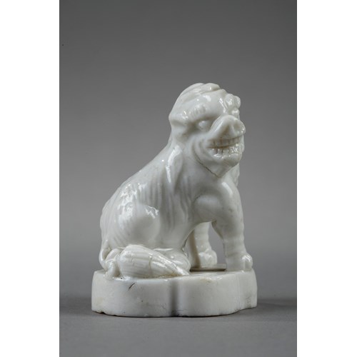 Miniature blanc de Chine porcelain dog